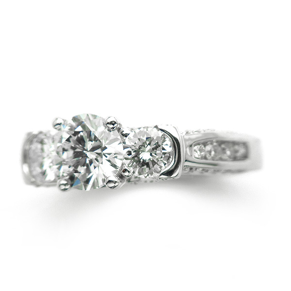 ダイヤモンド リング 1.118ct E SI2 GOOD 脇石0.325ct/0.343ct
