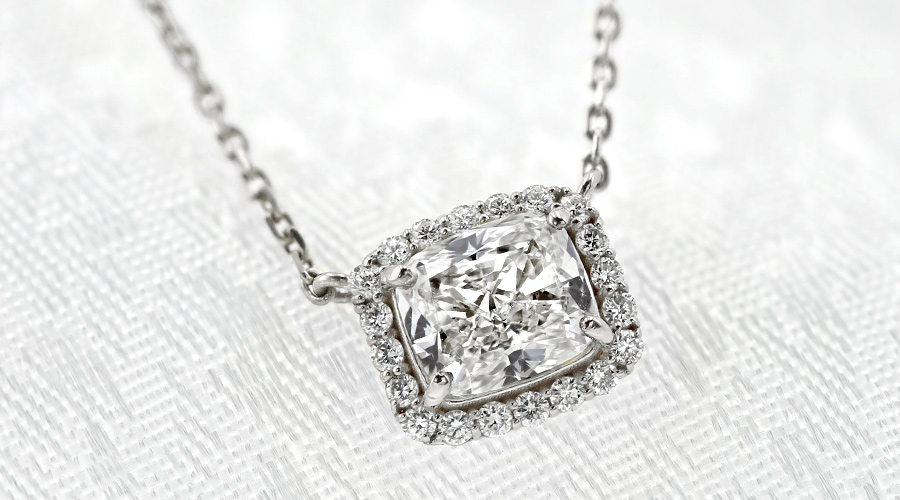 ダイヤモンド ネックレス 一粒 0.7ct E～G VVS1～SI1 プラチナ GIA 鑑定書付 取り巻きネックレス ヘイローネックレス【R】｜ ダイヤモンドネックレス・ダイヤピアス【エメットジュリー】｜ダイヤモンド通販｜ダイヤモンドネックレス・ダイヤピアス【エメットジュエリー 