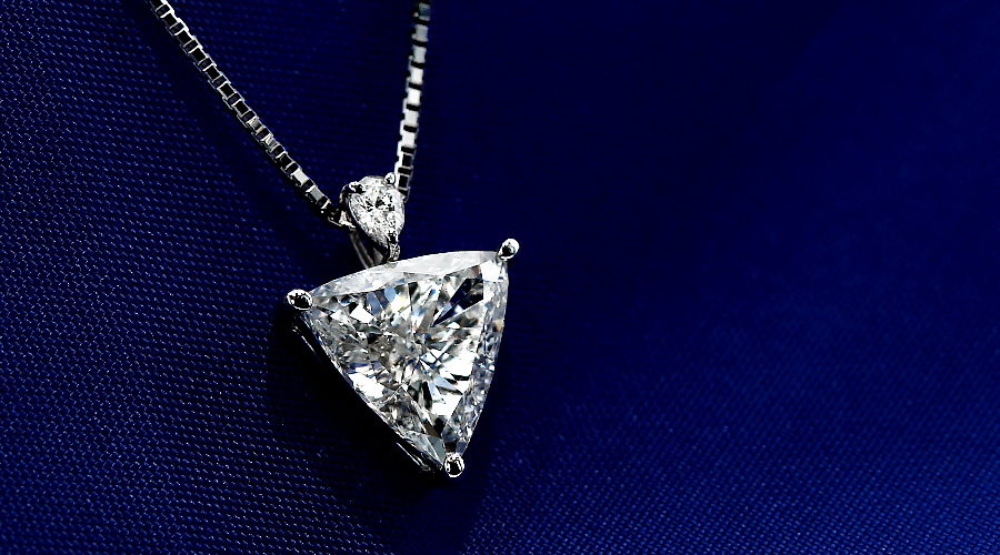 アラビアン　ダイヤモンド　デザインネックレス　 ダイヤモンド ネックレス 一粒 1ct G SI2 トリリアントカット プラチナ