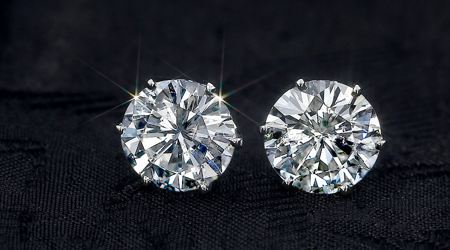 ダイヤモンド ピアス 一粒 計0.06ct プラチナ レディース 50代