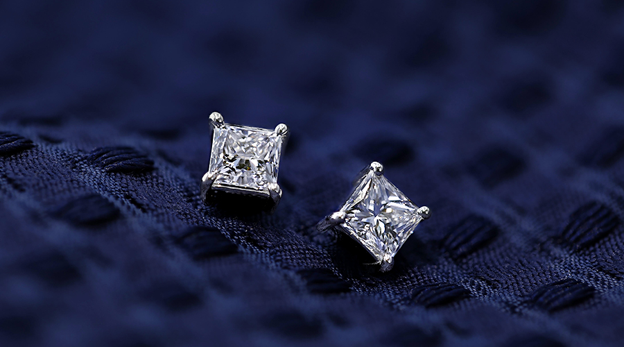 ファインカットダイヤモンド 1CT スタッドピアス K18 鑑定書付き ダイヤモンド ピアス 1ct(Total) D VVS1～2 プリンセスカット