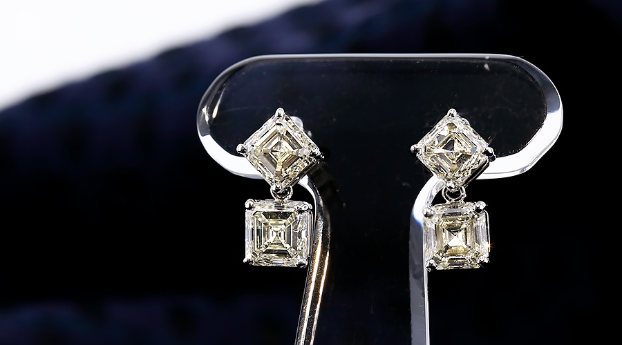 D1.4ctペリドット2.3ctダイヤオーバルカットピアス ダイヤモンド ピアス 4ct(Total) M VS1～SI2 エメラルドカット