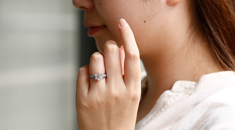 ピンクダイヤモンド リング 0.185ct FANCY PINK SI1 ラウンド