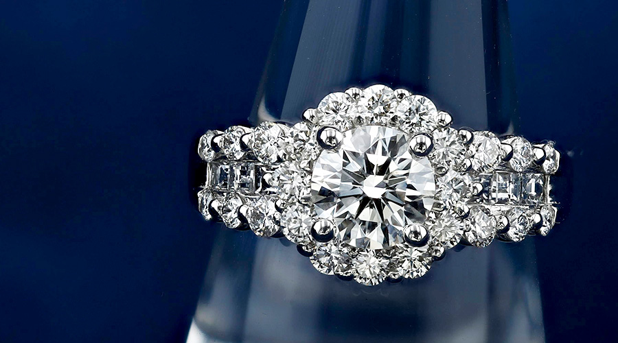 ラペルピン　襟章　モアサナイト　人工ダイヤ　2カラット　鑑定書付　高級 71aZyDbeDDL._UY350_.jpg