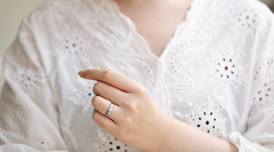 ピンクダイヤモンド リング 0.11ct(Total) FANCY PINKクラス VS