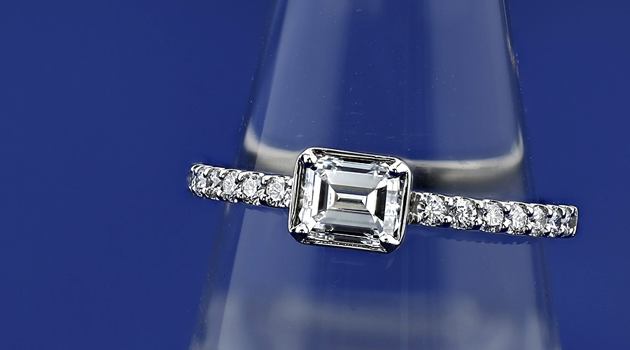 【鑑定済】エメラルドカット プラチナリング ダイヤモンド ダイヤモンド リング 0.5ct E VVS2 エメラルドカット プラチナ