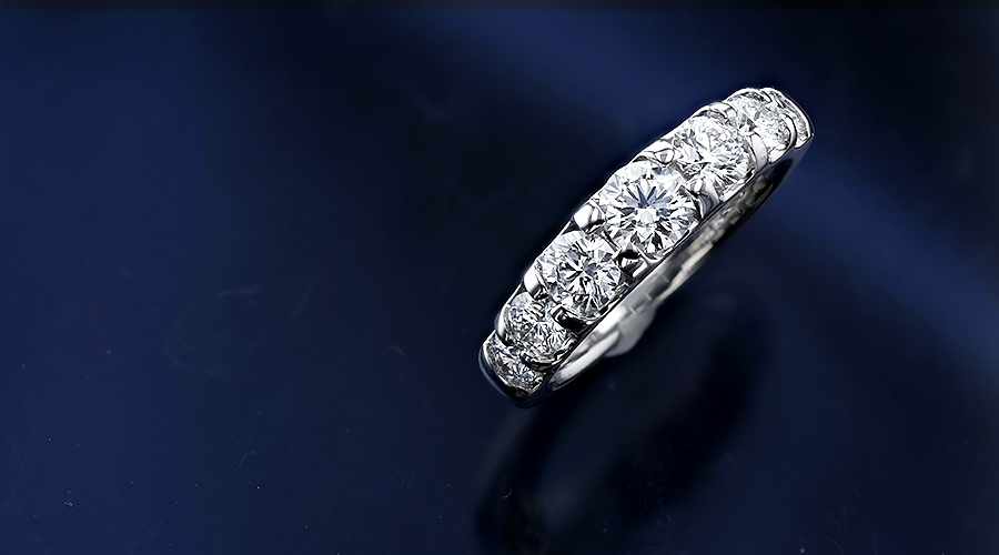 ダイヤモンド ハーフエタニティ リング 1.5ct(Total)/7石 D VS1