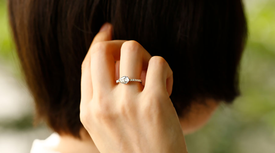 ダイヤモンド リング 0.7ct M VVS2 ペアシェイプブリリアント