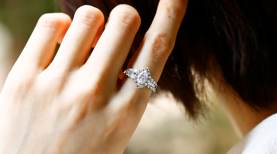 ピンクダイヤモンド リング 0.6ct LIGHT PINK VS2 マーキス