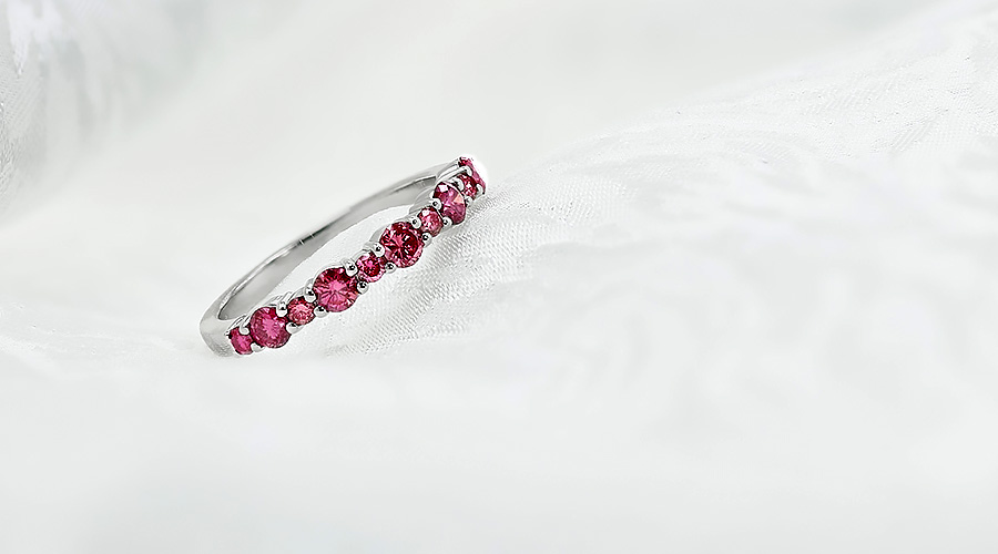 ピンクダイヤモンド ハーフエタニティリング 0.6ct(Total) FANCY VIVID