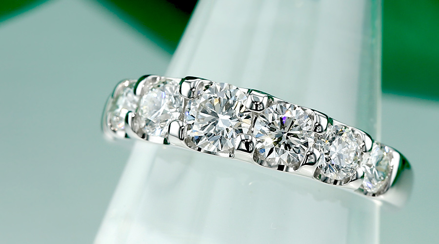 ダイヤモンド ハーフエタニティ リング 1.5ct(Total)/7石 G VVS1~VS2 ダイヤモンド ハーフエタニティ リング 1.5ct(Total)/7石 G VVS1~VS2